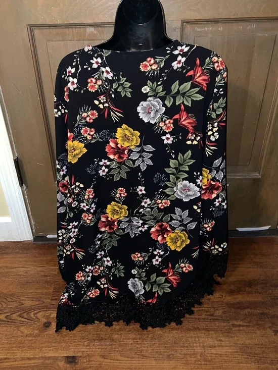 Jodifl Black Floral Crochet Trim Long Sleeve Lightweight Duster Cardigan Size M - Picture 3 of 7